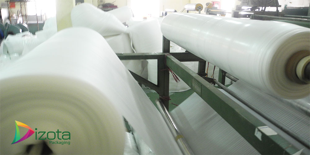 Tráng nilon lên lớp xốp foam 1mm Tráng nilon lên lớp xốp foam 1mm